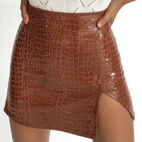 Motel Rocks Dresses & Skirts - NWT Faux Leather Croc Mini Skirt
